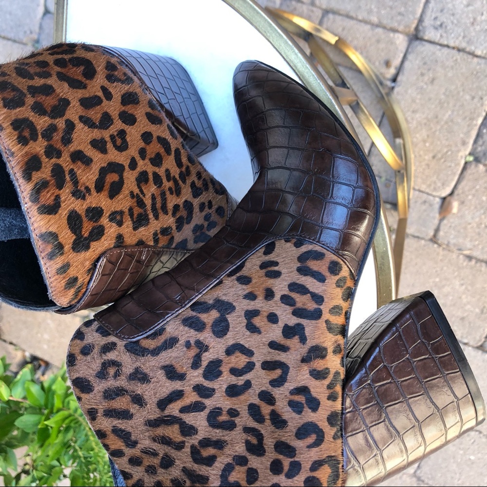Jeffrey Campbell Bentlee Bootie Size 6. - Picture 6 of 13